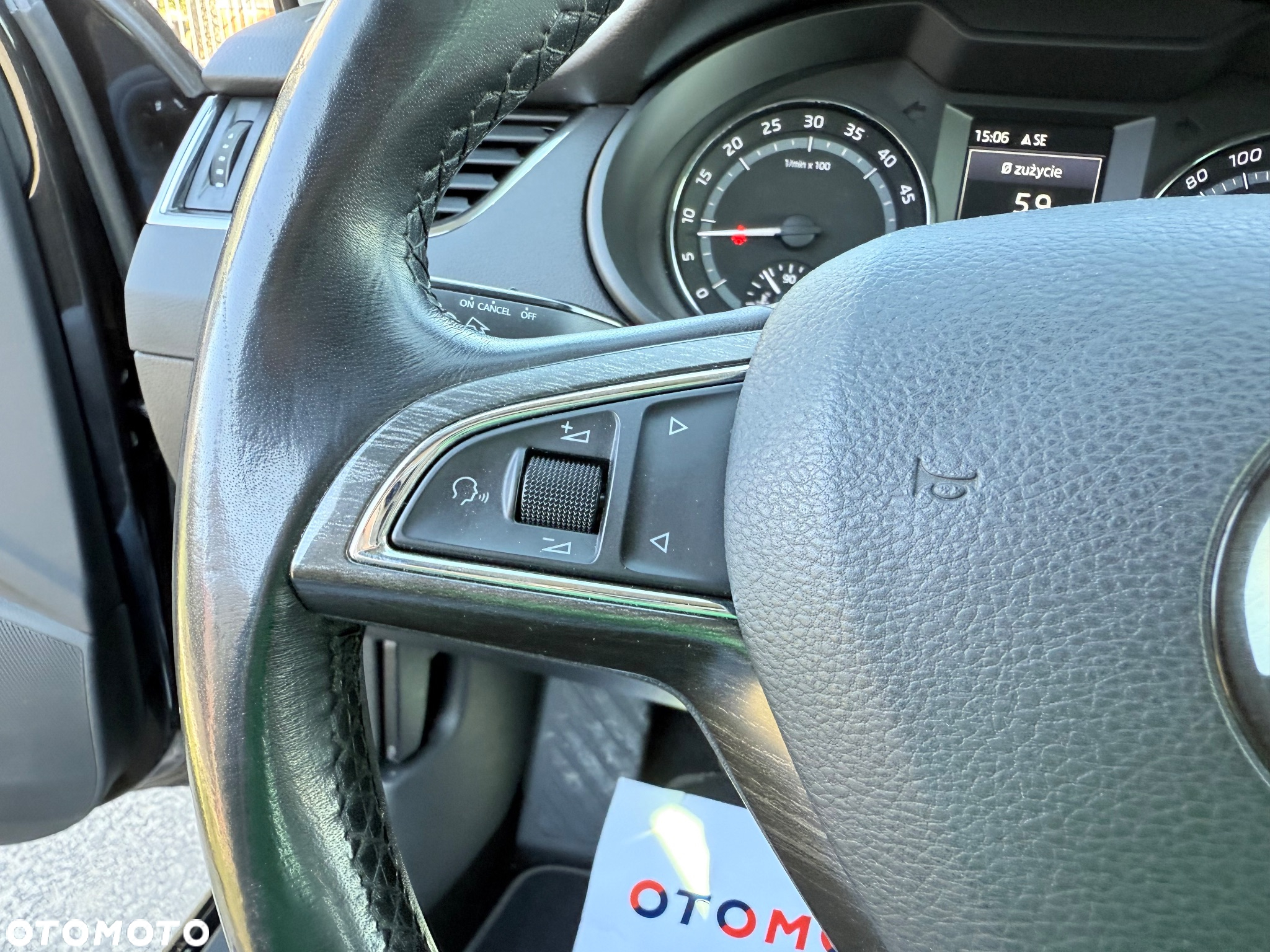 Skoda Octavia Combi 2.0 TDI 4x4 Scout - 15