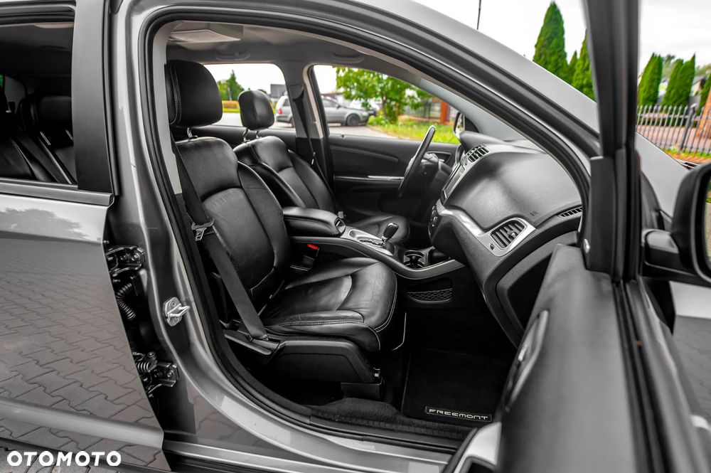 Fiat Freemont 2.0 Multijet 16V DPF Automatik Allrad Black Code - 25