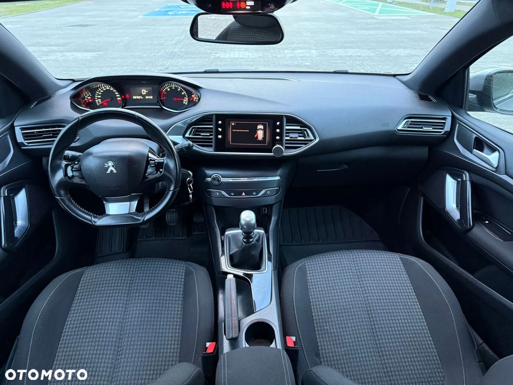 Peugeot 308 1.2 PureTech GPF Allure S&S - 11