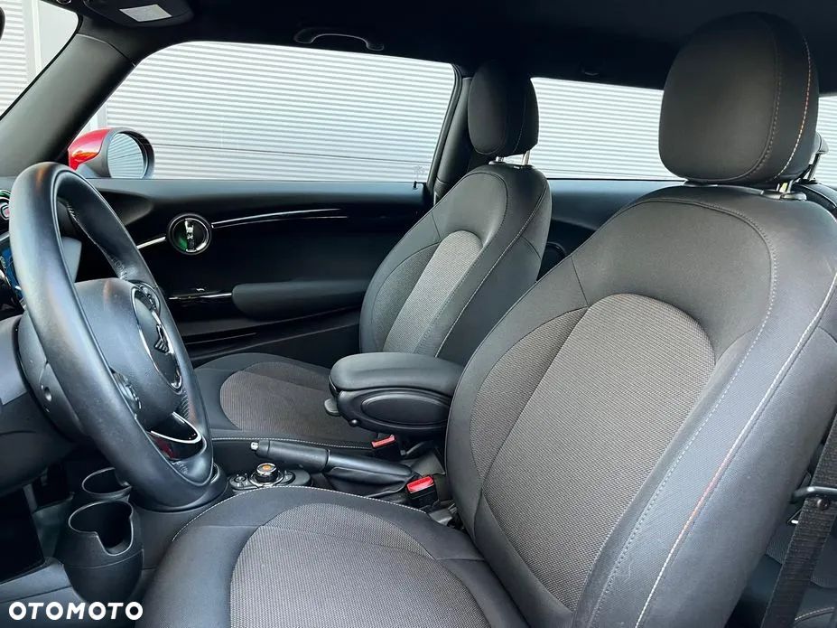 MINI Cooper Standard - 15