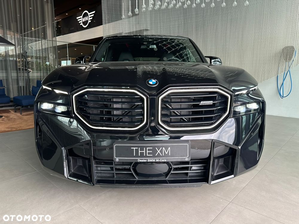BMW XM - 10