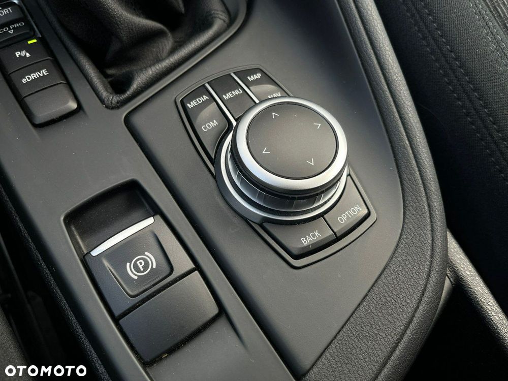 BMW X1 xDrive25e Advantage - 22