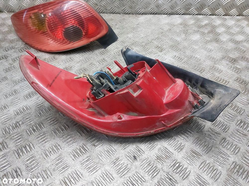 LAMPA LEWY TYŁ + PRAWY TYŁ PEUGEOT 206 I LIFT HB 5D - 5