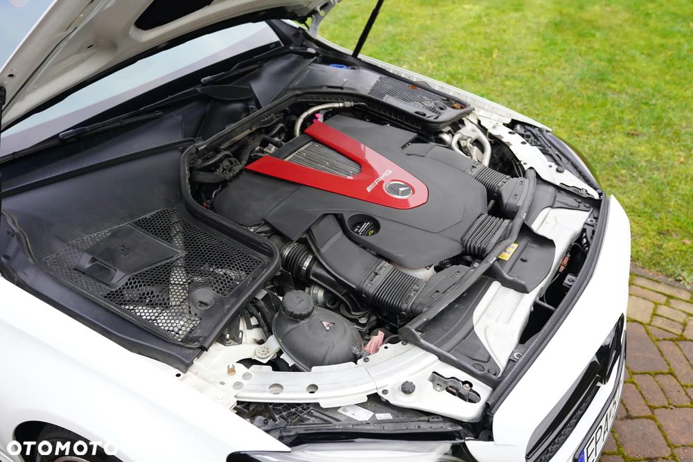 Mercedes-Benz Klasa C AMG 43 4Matic 9G-TRONIC - 37