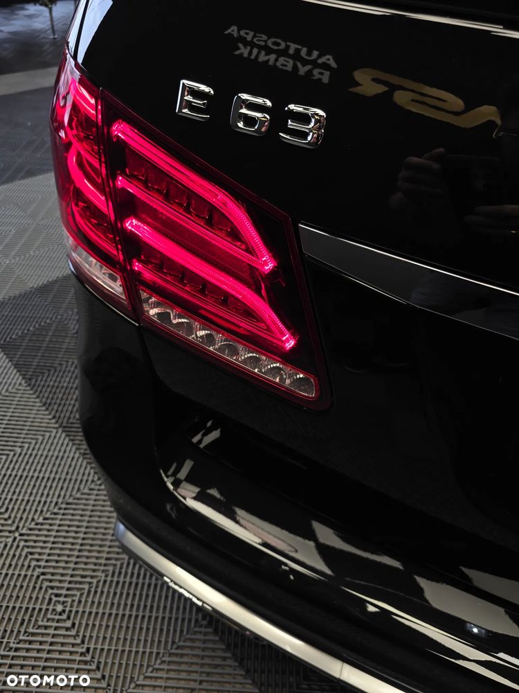 Mercedes-Benz Klasa E - 9