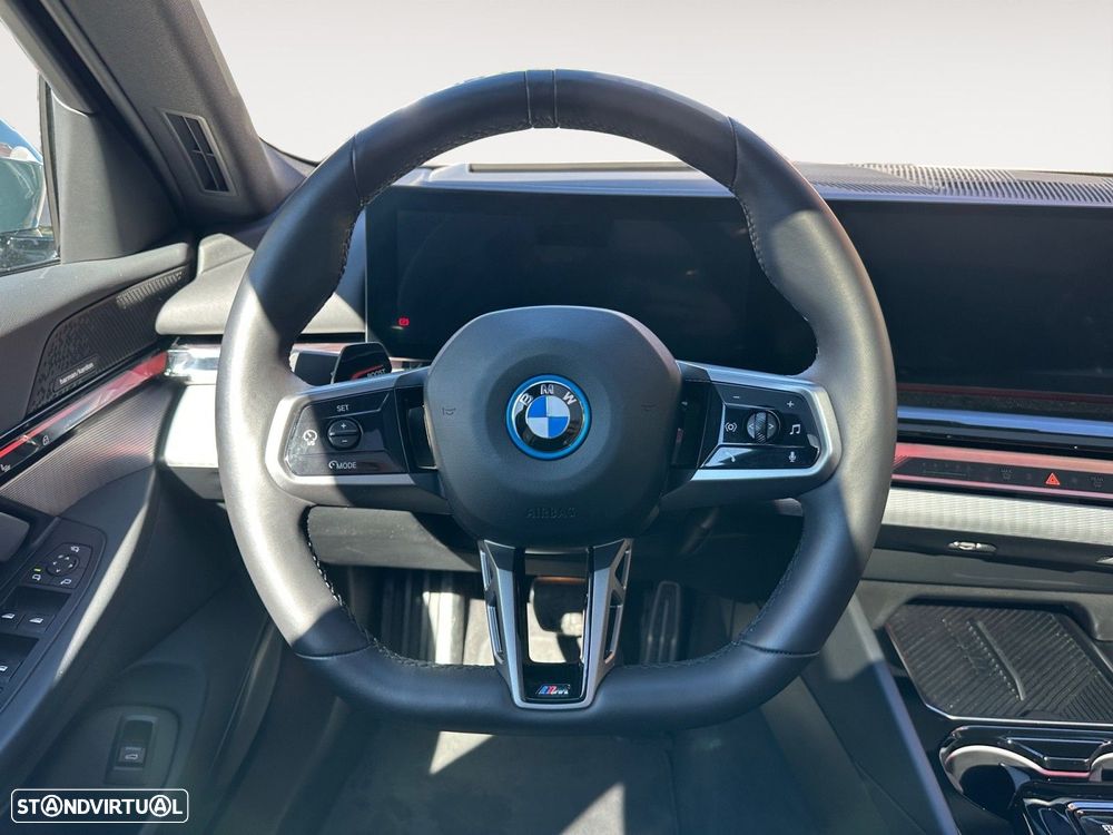 BMW i5 eDrive40 Pack Desportivo M - 12