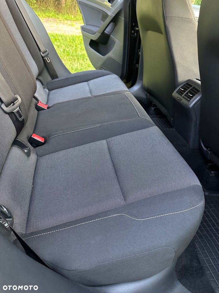 Volkswagen Golf - 21