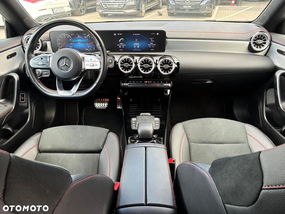 Mercedes-Benz CLA - 9