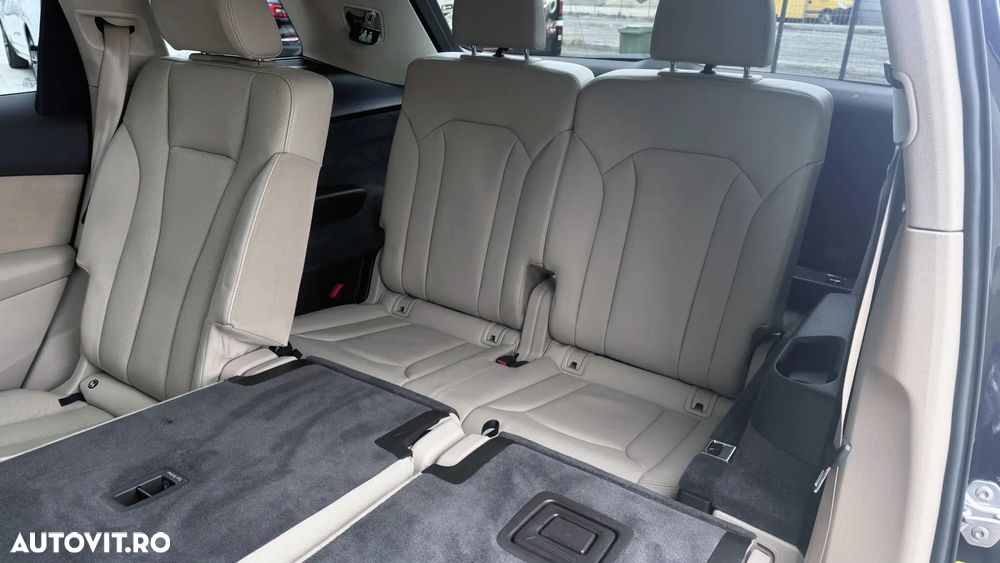 Audi Q7 - 9