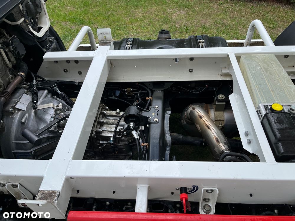 Nissan Cabstar NT 400 - 9