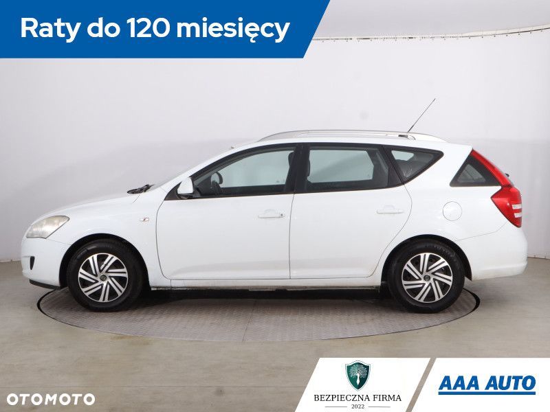 Kia Ceed - 4