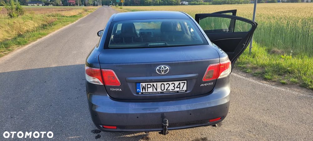 Toyota Avensis 1.8 Sol - 15