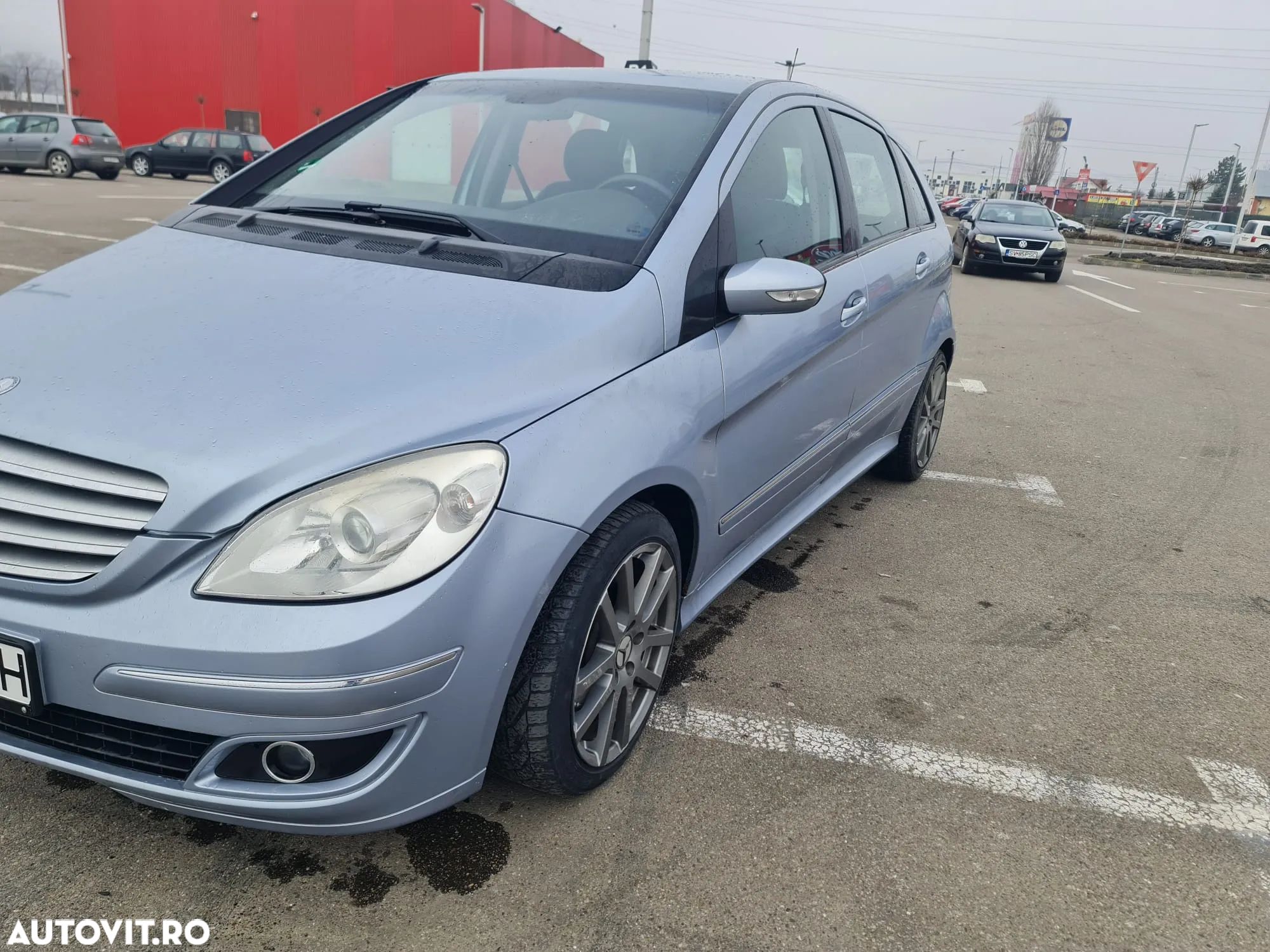 Mercedes-Benz B - 1