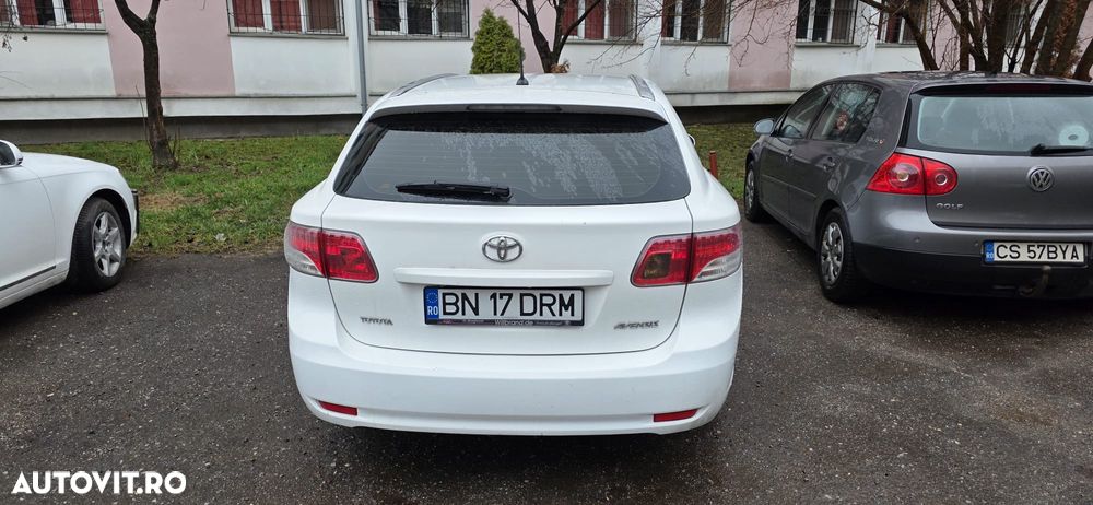 Toyota Avensis - 16