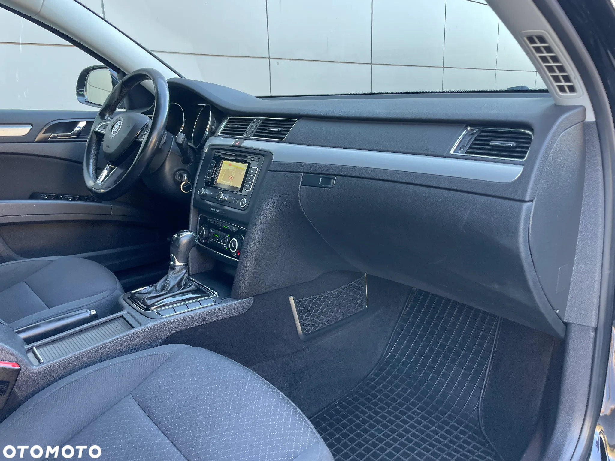 Skoda Superb 2.0 TDI Elegance DSG - 9