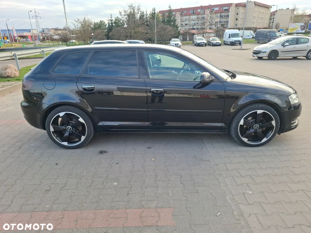Audi A3 Sportback 1.6 TDI DPF Ambiente - 1