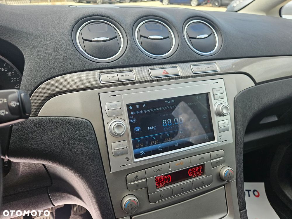 Ford S-Max 2.0 Ambiente - 14