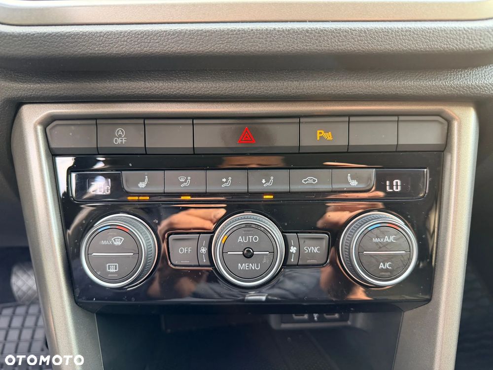 Volkswagen T-Roc 1.5 TSI Life DSG - 24