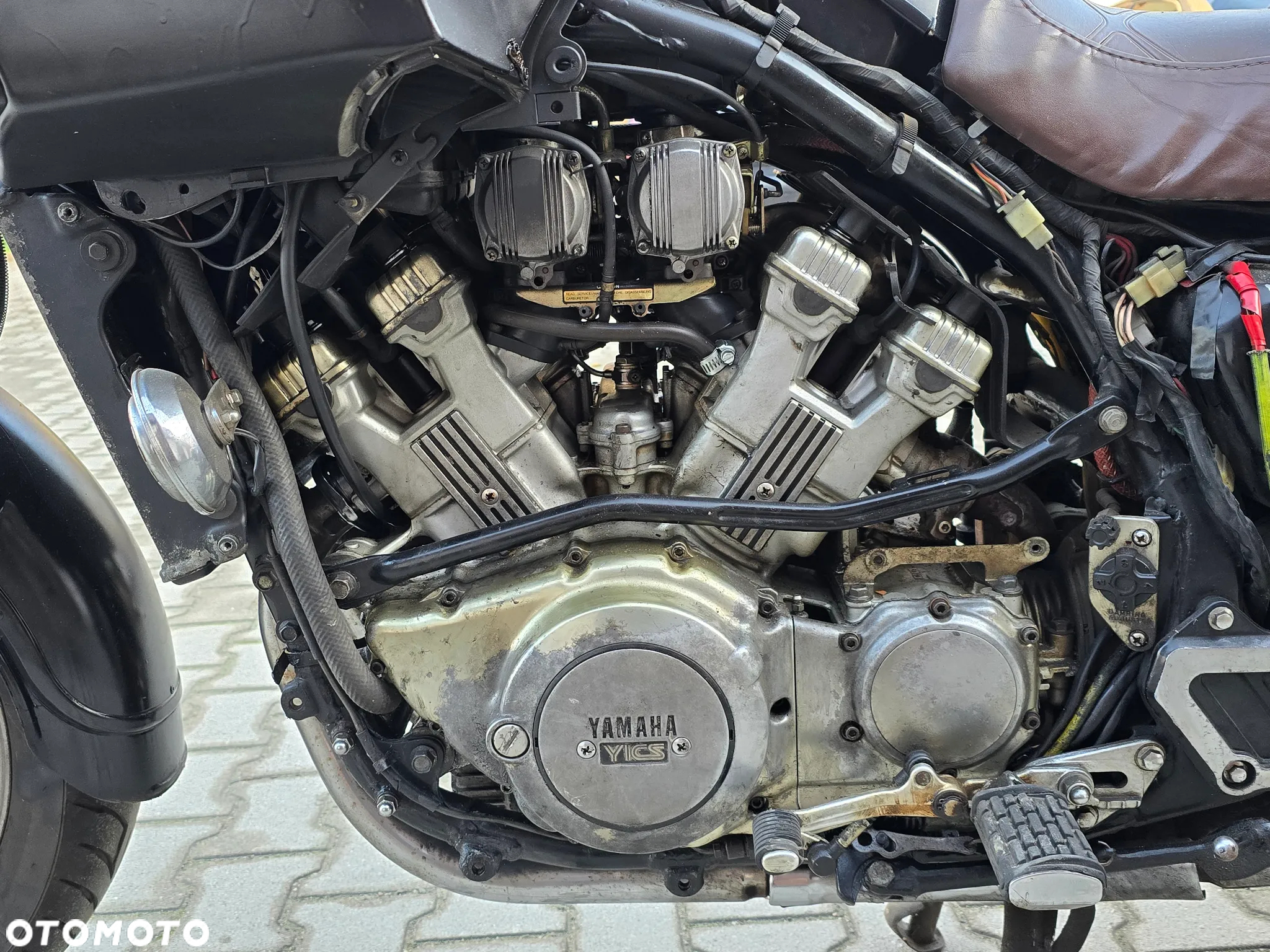 Yamaha XVZ - 10