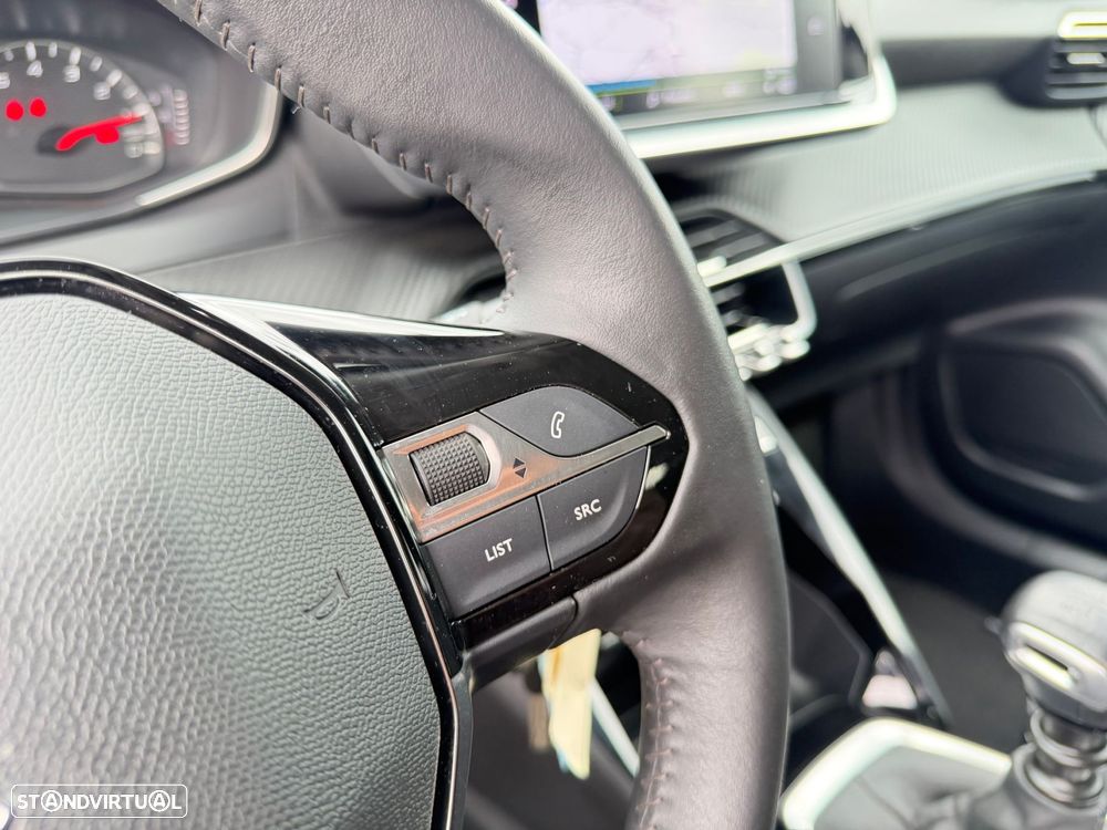 Peugeot 2008 1.2 PureTech Allure Pack - 24