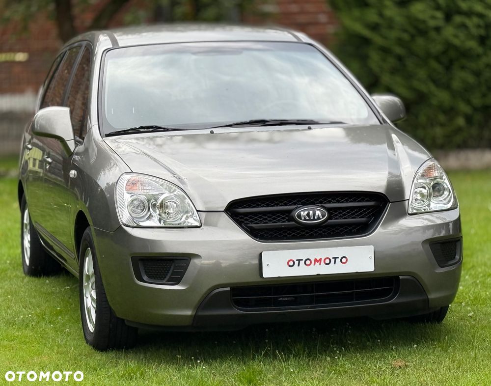 Kia Carens - 17