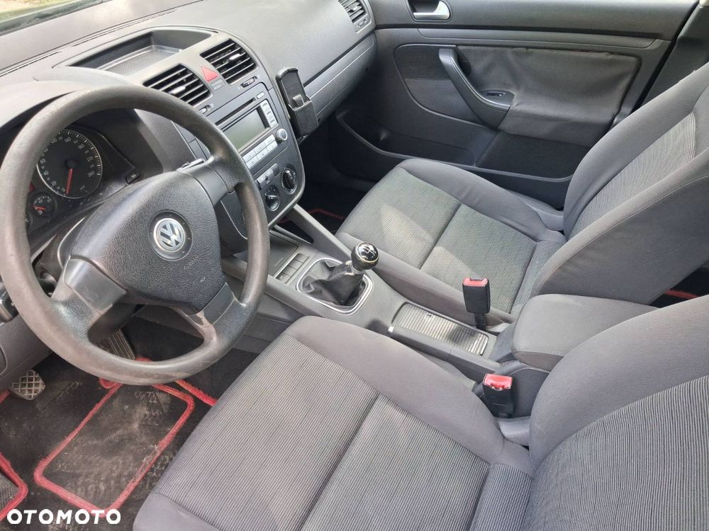 Volkswagen Golf - 8