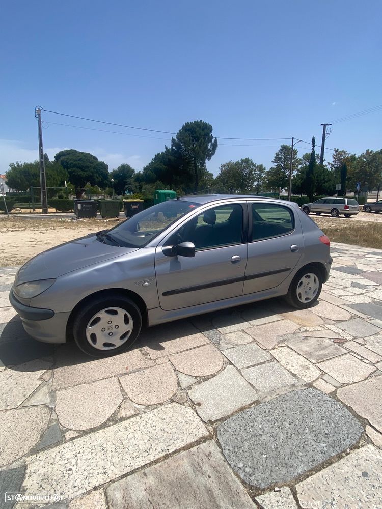 Peugeot 206 1.1 Color Line - 2
