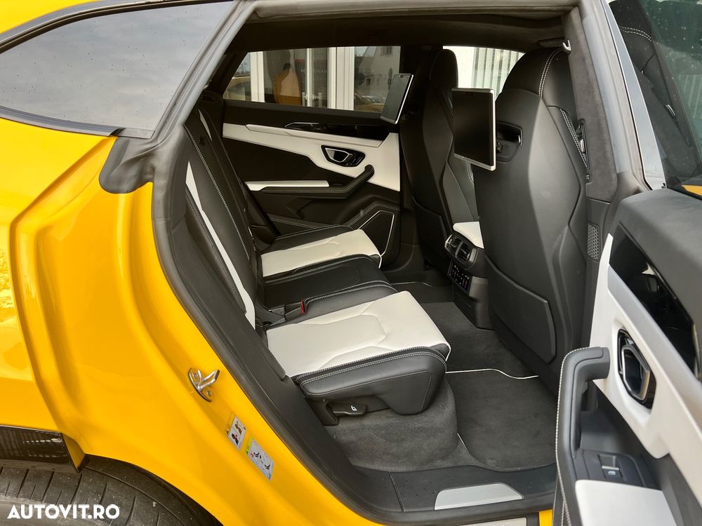 Lamborghini URUS Standard - 13