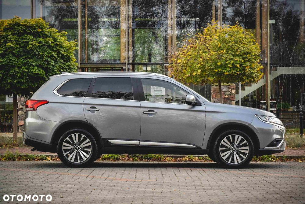 Mitsubishi Outlander 2.0 Intense + Navi 4WD CVT - 8