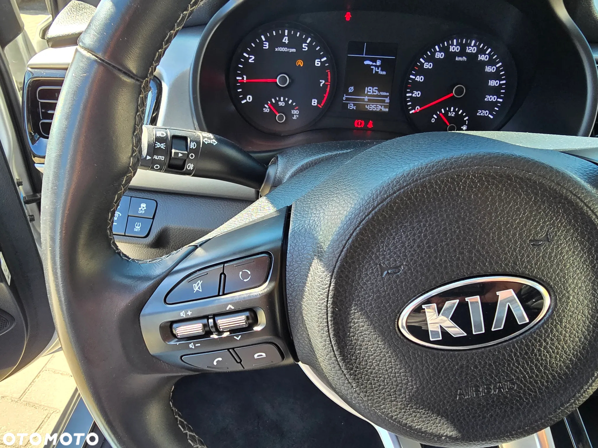 Kia Rio - 25