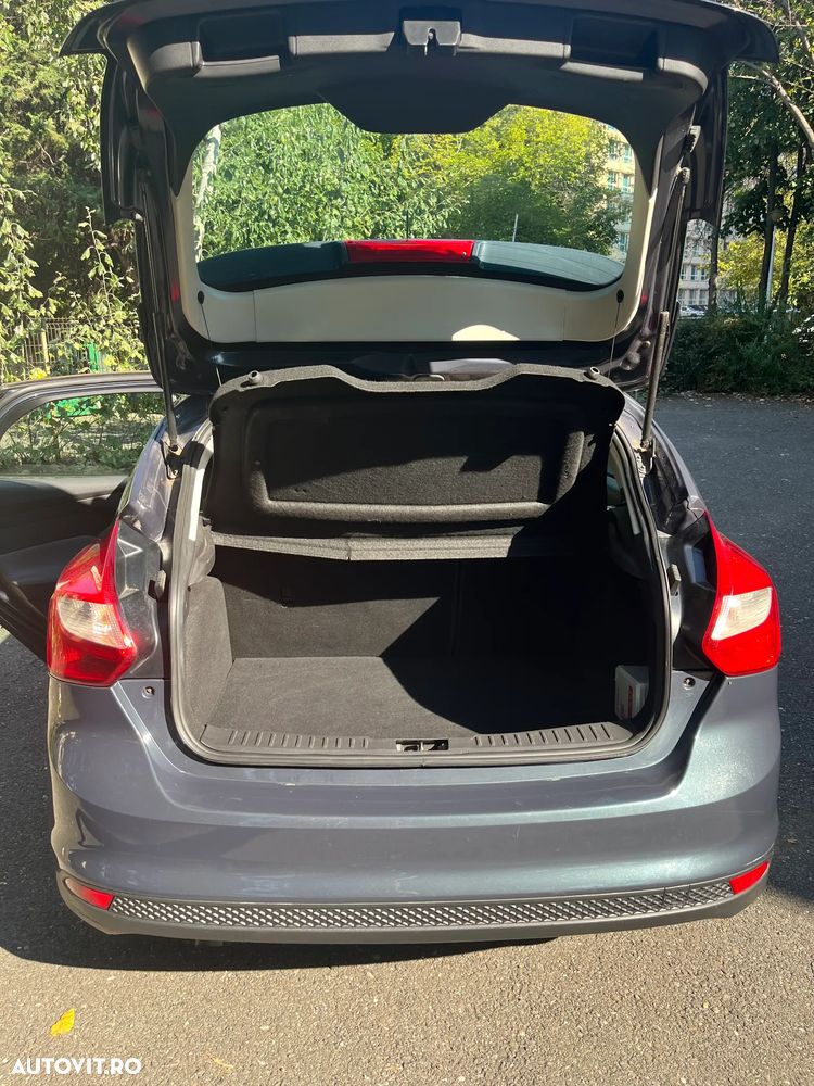 FORD Focus 2012 — imagine 7