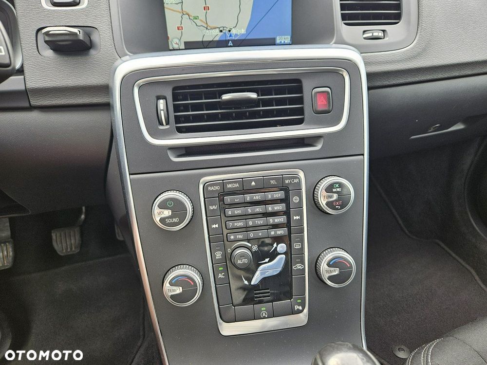 Volvo V60 D2 Kinetic - 32