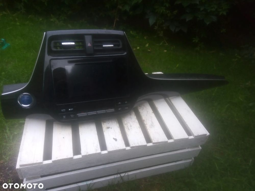 Radionawigacja toyota prius IV - 1