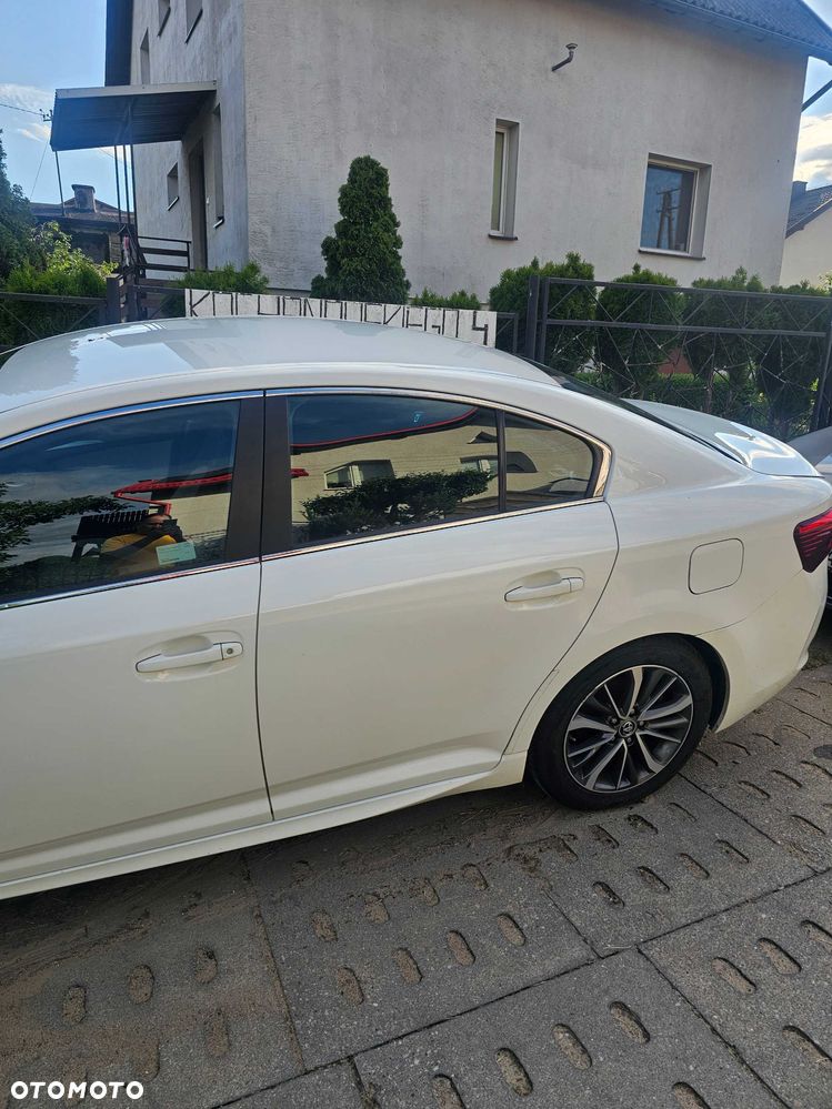 Toyota Avensis - 3