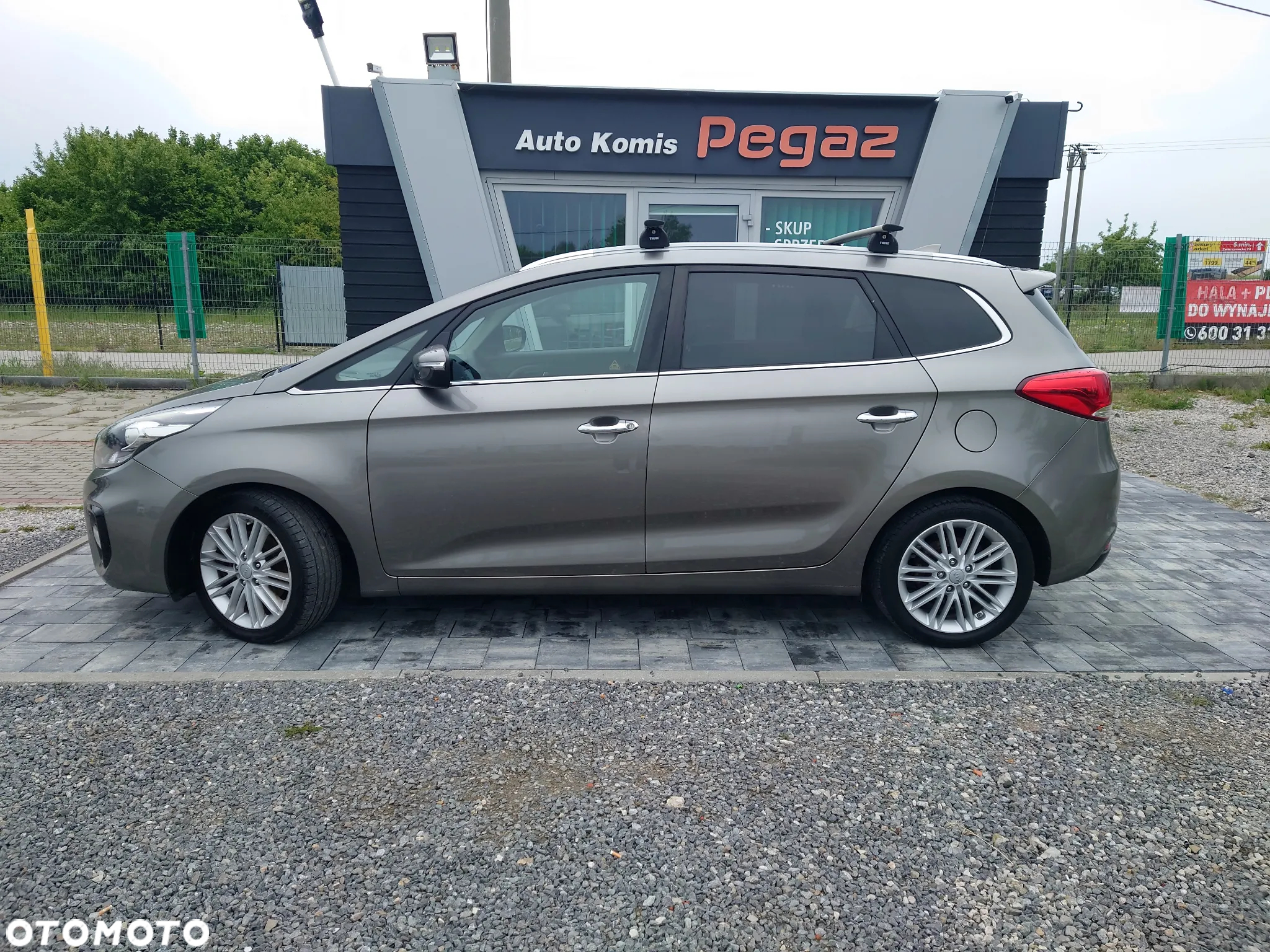 Kia Carens 1.7 CRDi M 7os - 4