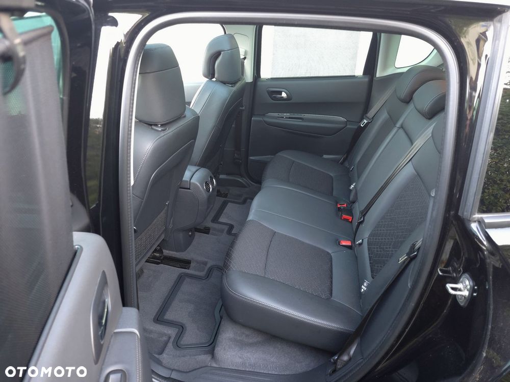 Peugeot 3008 2.0 HDi Allure - 8
