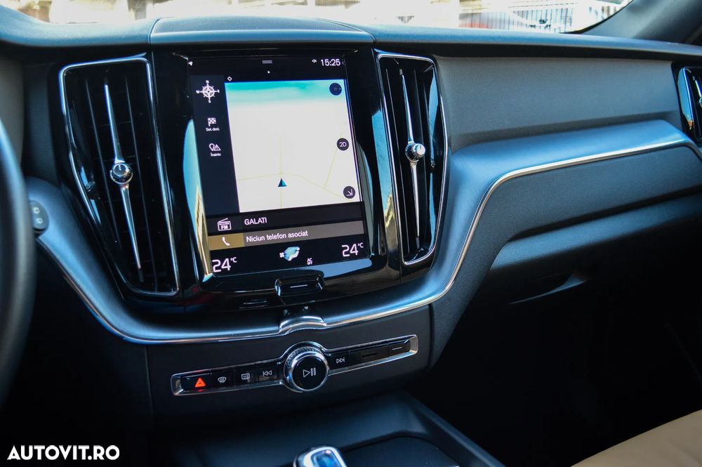 Volvo XC 60 Recharge T8 Twin Engine eAWD Inscription - 11