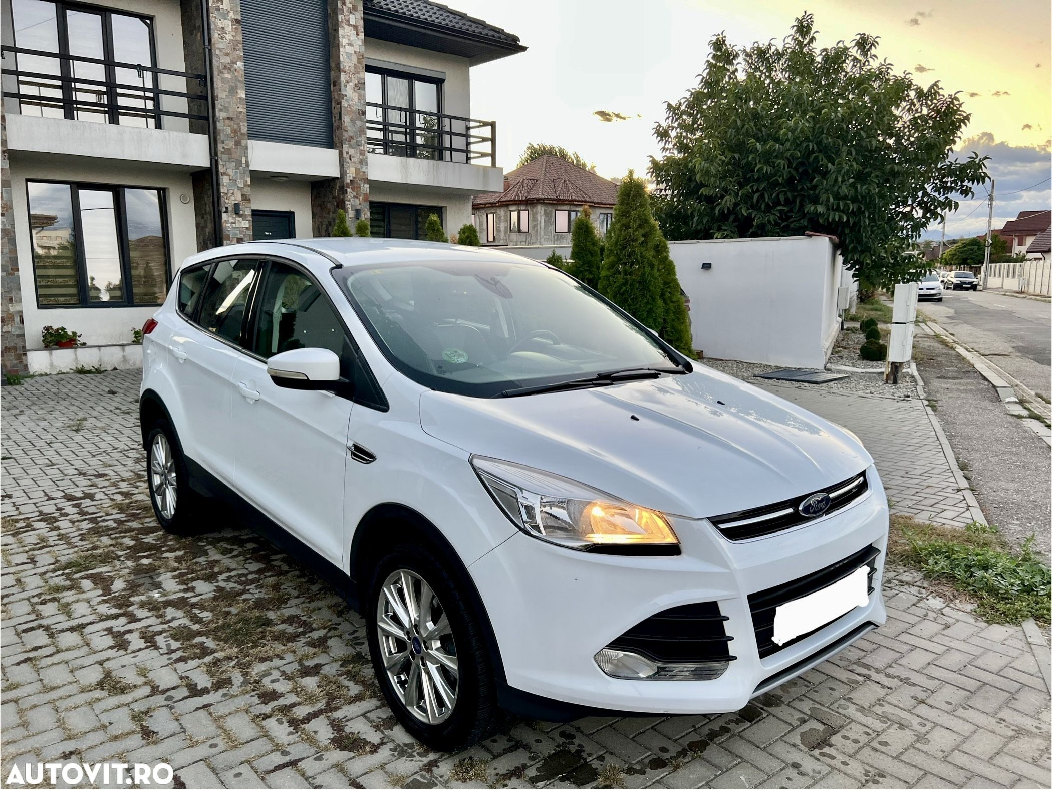 Ford Kuga 2.0 TDCi 4x4 Titanium - 1