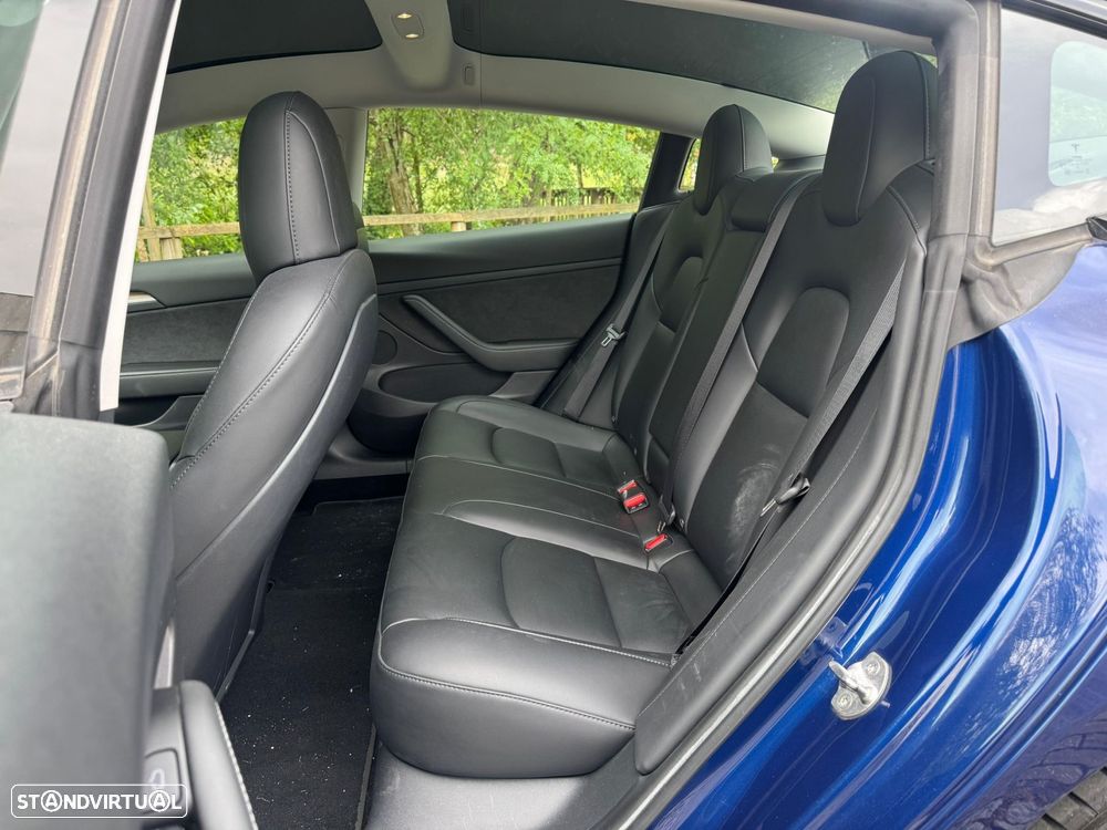 Tesla Model 3 - 29