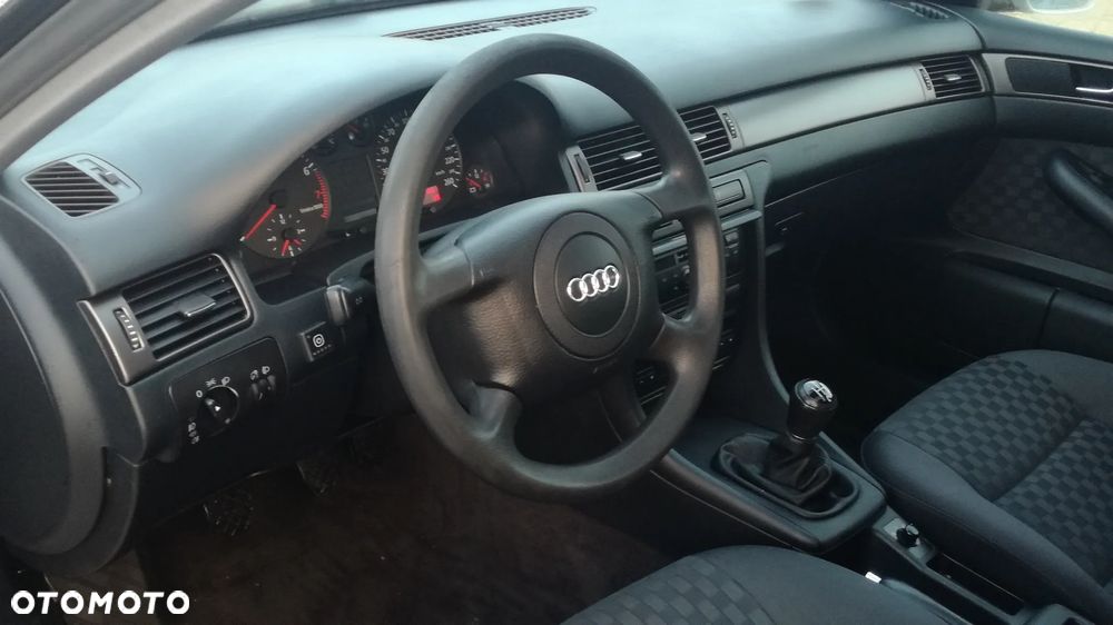 Audi A6 Avant 2.4 Quattro - 9