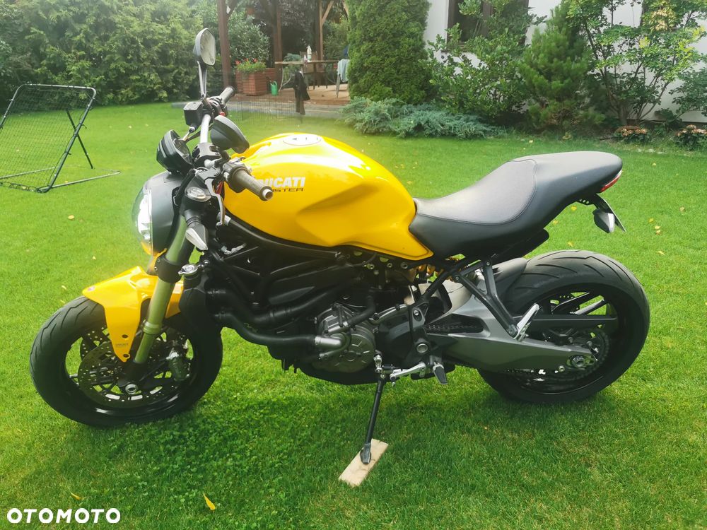 Ducati Monster - 1