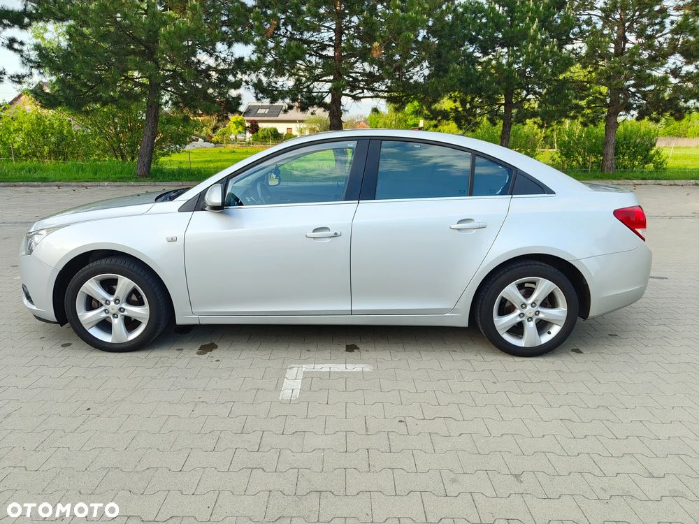 Chevrolet Cruze 1.8 LT - 4
