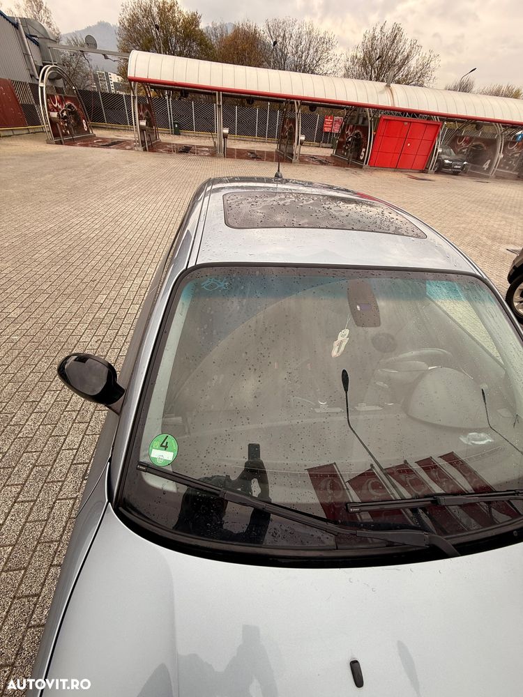 BMW Seria 1 120i - 7