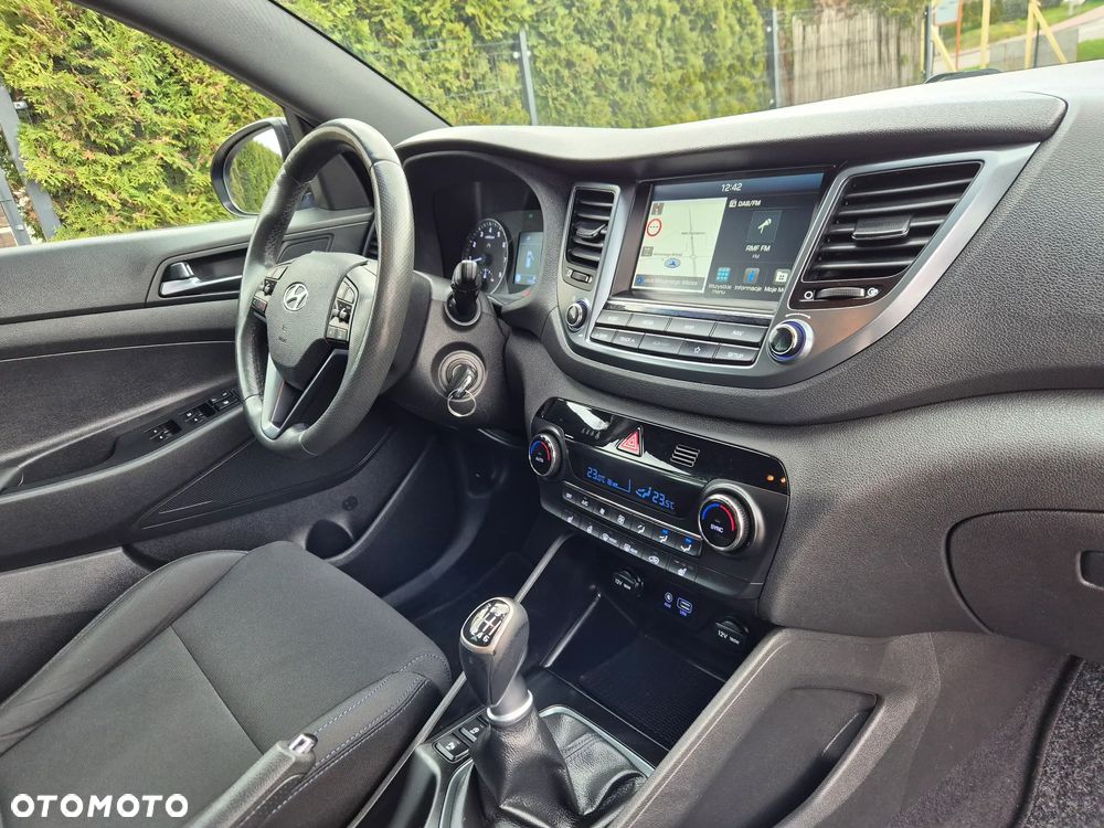 Hyundai Tucson blue 1.6 GDi 2WD Passion - 38