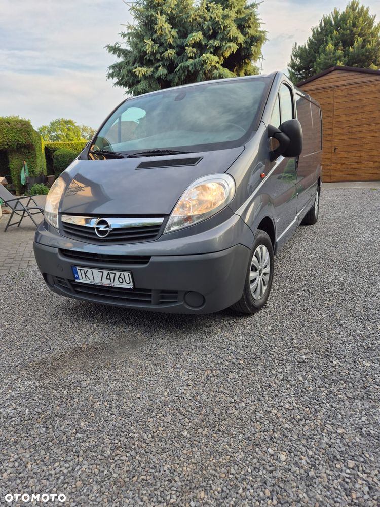 Opel Vivaro - 1