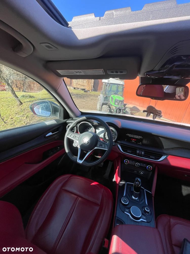 Alfa Romeo Stelvio 2.0 Turbo 16V AT8-Q4 Sprint - 32