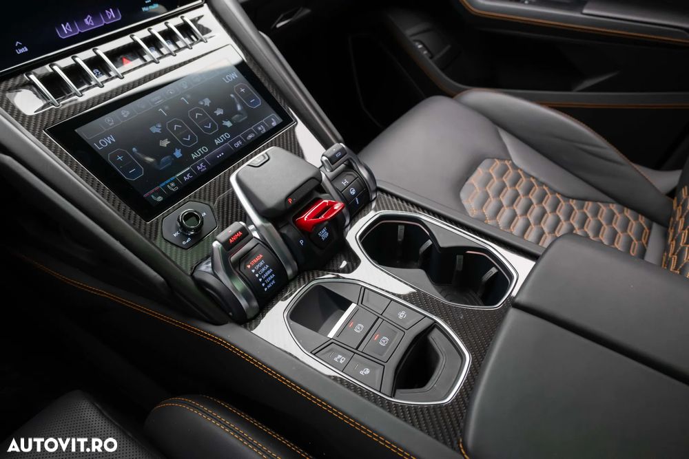 Lamborghini Urus - 21