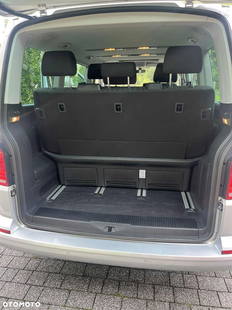 Volkswagen Multivan - 22