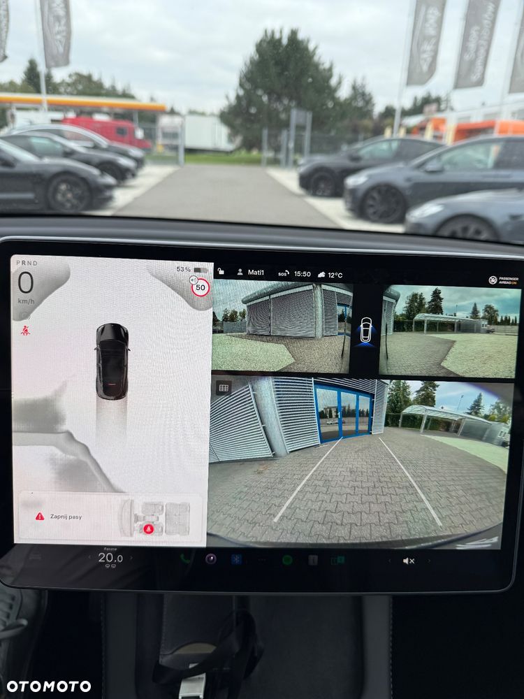 Tesla Y Long Range AWD - 18