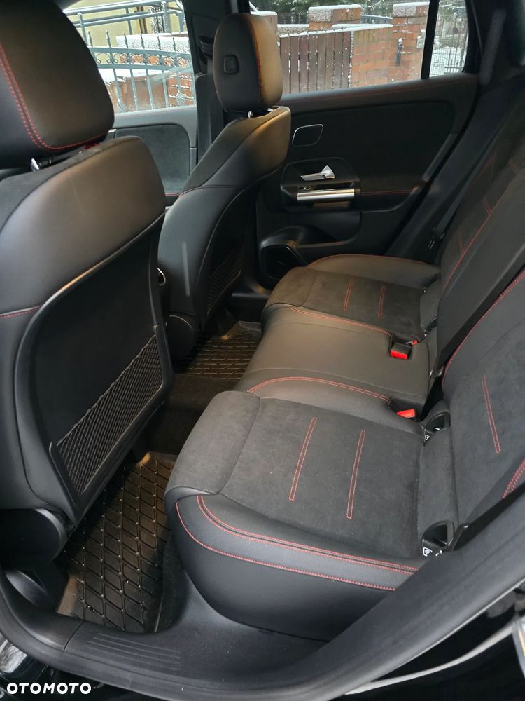 Mercedes-Benz GLA 220 d 4-Matic AMG Line - 5